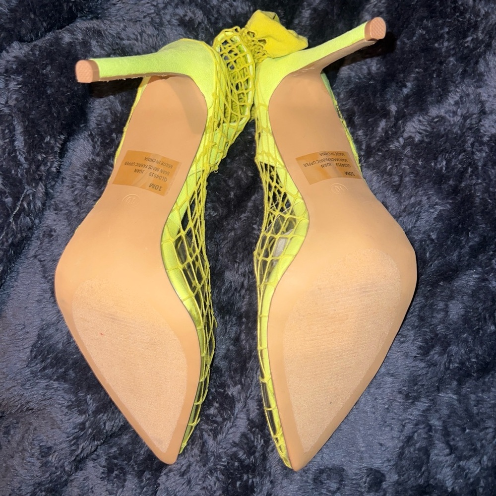 🆕 Pointed Mesh Sock Pumps RUNS SMALL - Picture 6 of 6